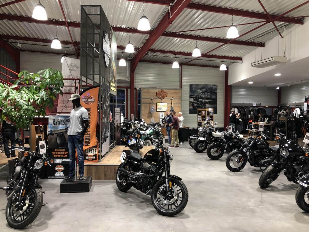 Motos Harley-Davidson dans la concession de Saint-Maximin