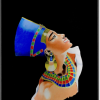 Tableau de Néfertiti réalisé aux crayons de couleurs par BB et encadré dans une ArtBox bois veiné noir.