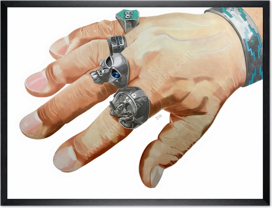 freedom-fin-veine-noir Let Freedom Ring - Main de biker avec bagues aux crayons de couleur - Cadre fin bois noir.