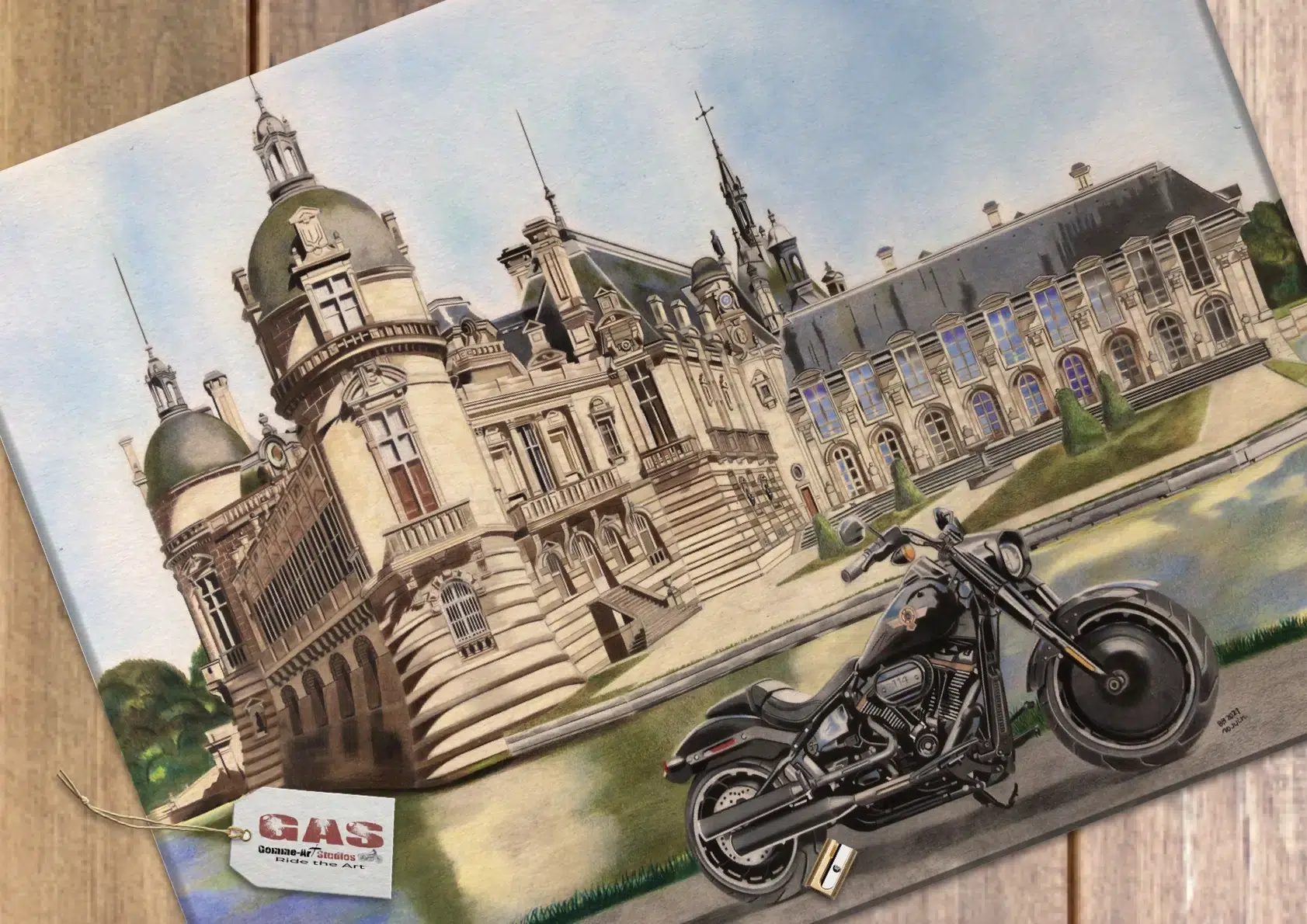 Fatboy Chantilly - Tableau format 65 x 50 cm d'un Fatboy garé devant le château de Chantilly - Crayons de couleur.