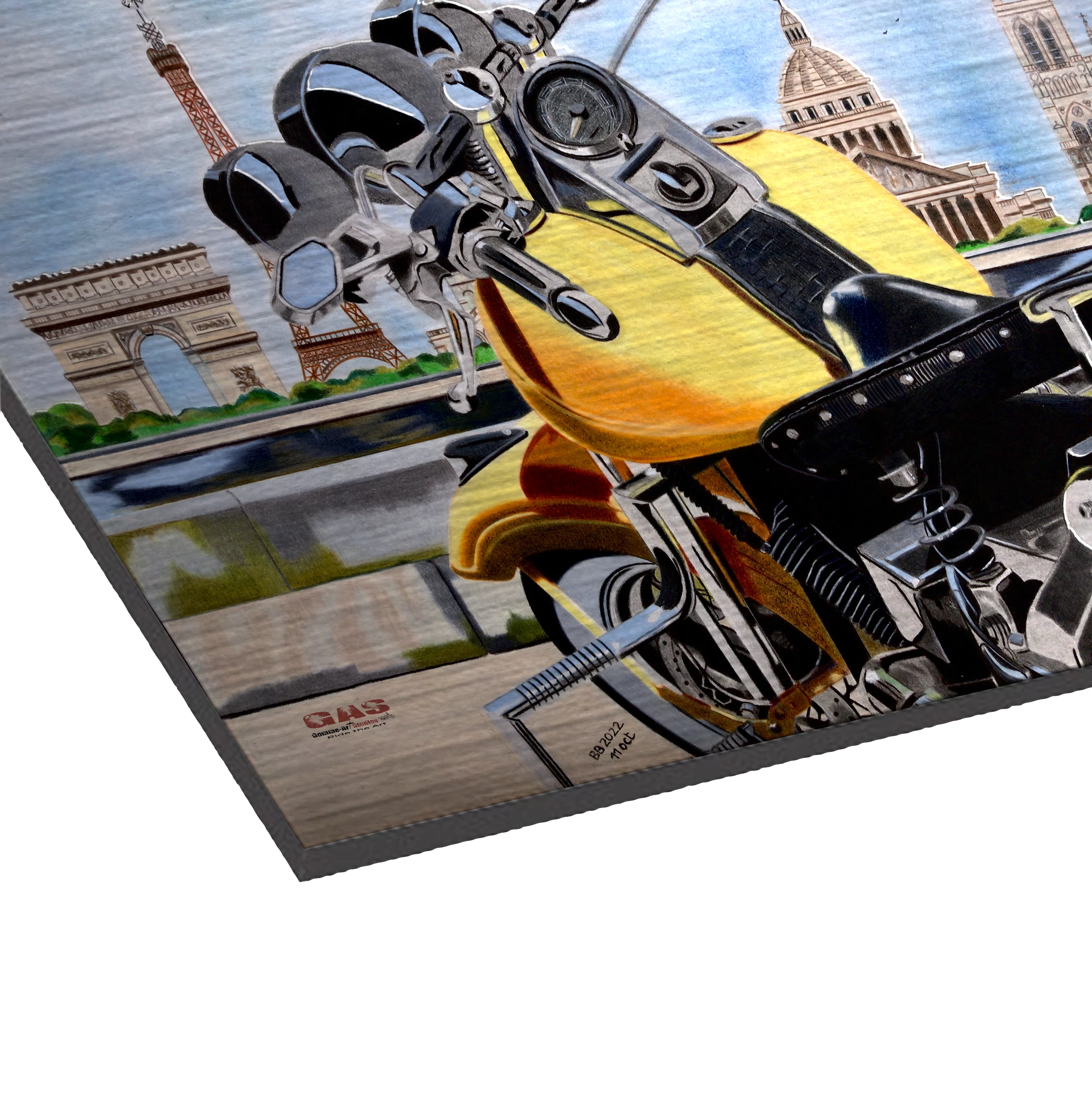 harley-paris-hog-11oct2022-alu-dibond-gomme-art-studios Tableau en format paysage représentant Harley-Davidson face à la Seine et aux monuments de Paris (Arc de Triomphe, Tour Eiffel, Notre-Dame, Panthéon). Crayons de couleur. Tableau sur AluDibond. Réalisation du tableau par l'artiste BB de Gomme-art Studios.