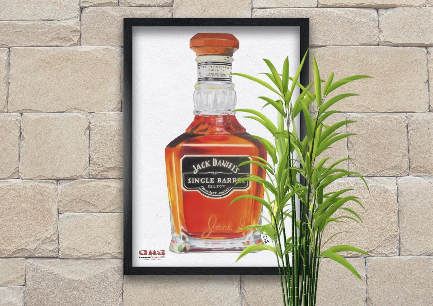 Tableau au format rectangulaire représentant une bouteille de Jack Daniel's. Reproduction sur papier d'art Hahnemühle. Mis en valeur par un cadre noir. Réalisation du tableau original par l'artiste BB de Gomme-art Studios.