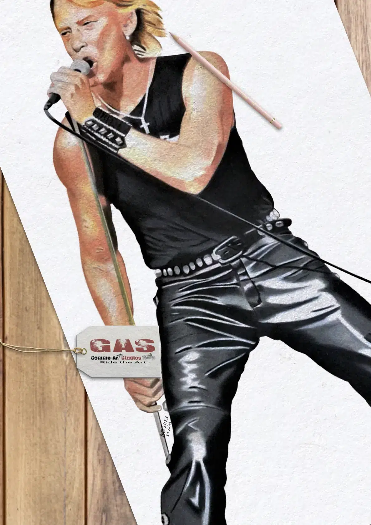 portraits-mythiques-la-musique-que-j'aime-21juin2023 La musique que j'aime - Portrait aux crayons de couleur de Johnny Hallyday sur scène par l'artiste BB - Papier Arches - Format 30 x 42 cm.